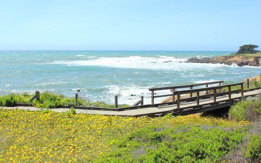 Fireside Inn On Moonstone Beach Cambria Exterior photo