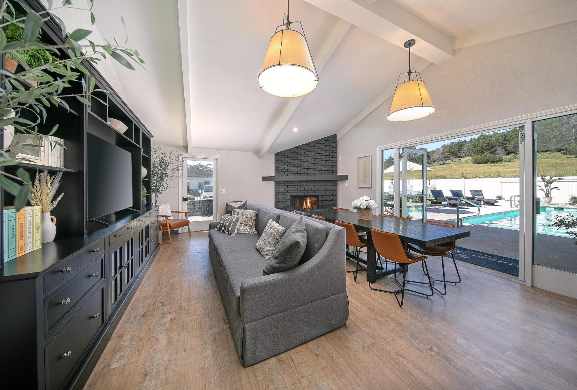 Fireside Inn On Moonstone Beach Cambria Exterior photo